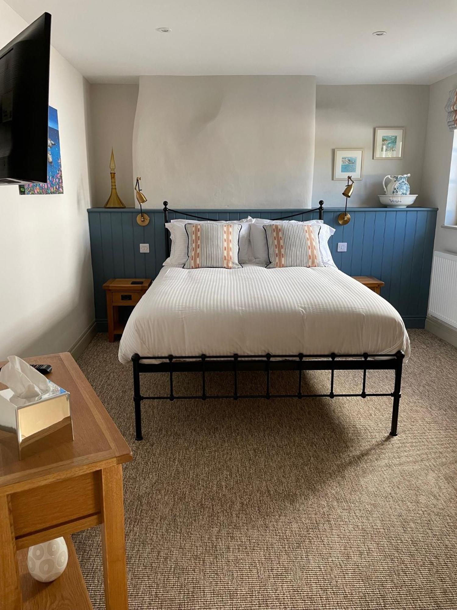 The Tradesmans Arms Bed & Breakfast Кингсбридж Стая снимка