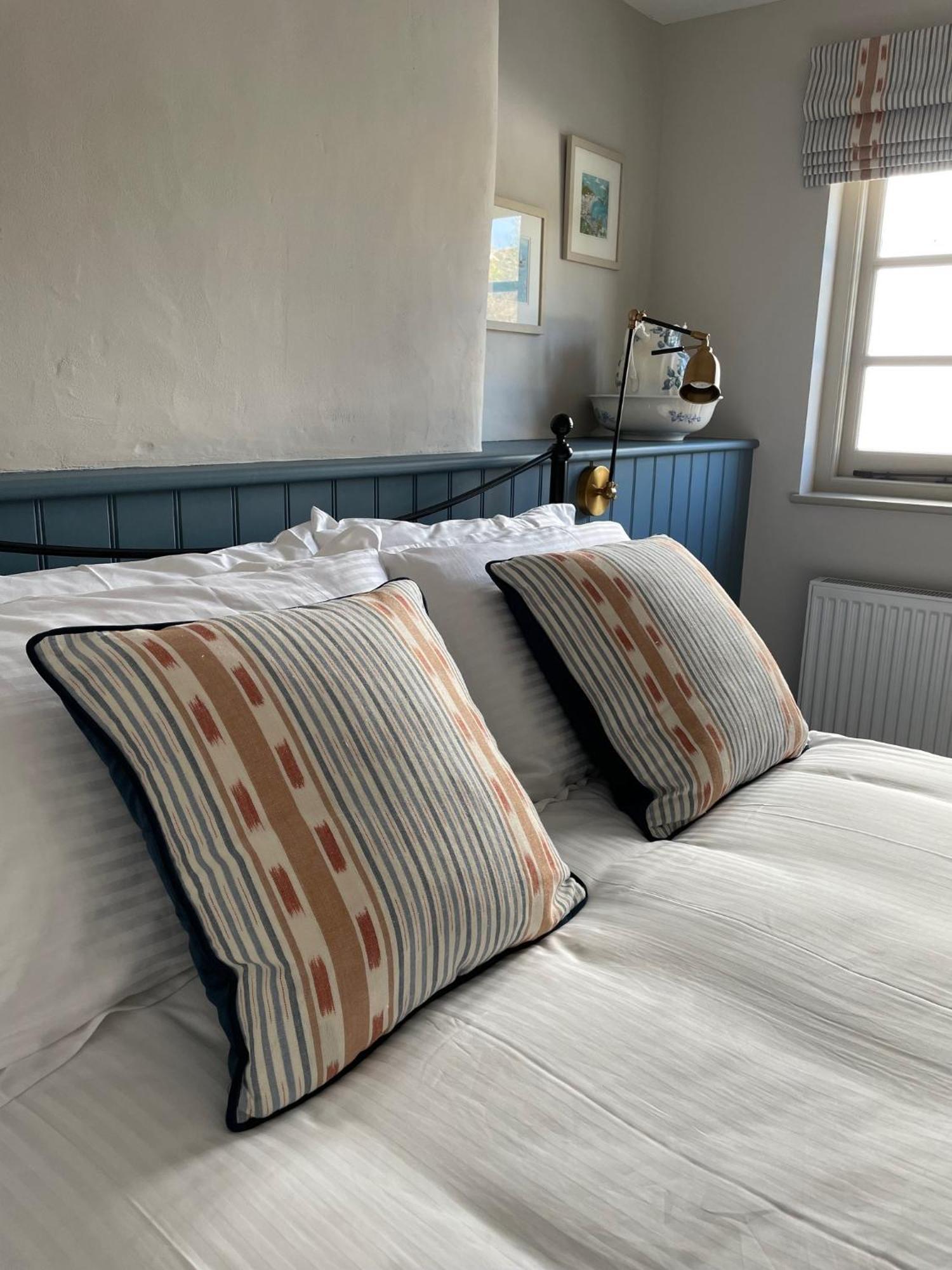 The Tradesmans Arms Bed & Breakfast Кингсбридж Екстериор снимка